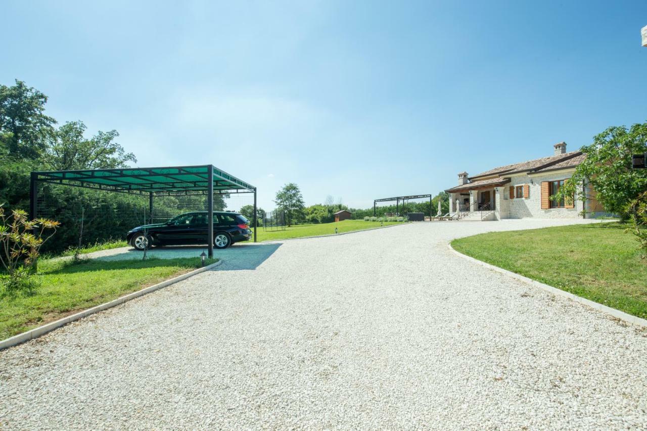 Vila Elida Pazin Bagian luar foto